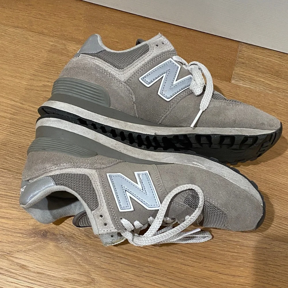 New Balance 574 Sneakers in Gray and White - Picture 6 of 8